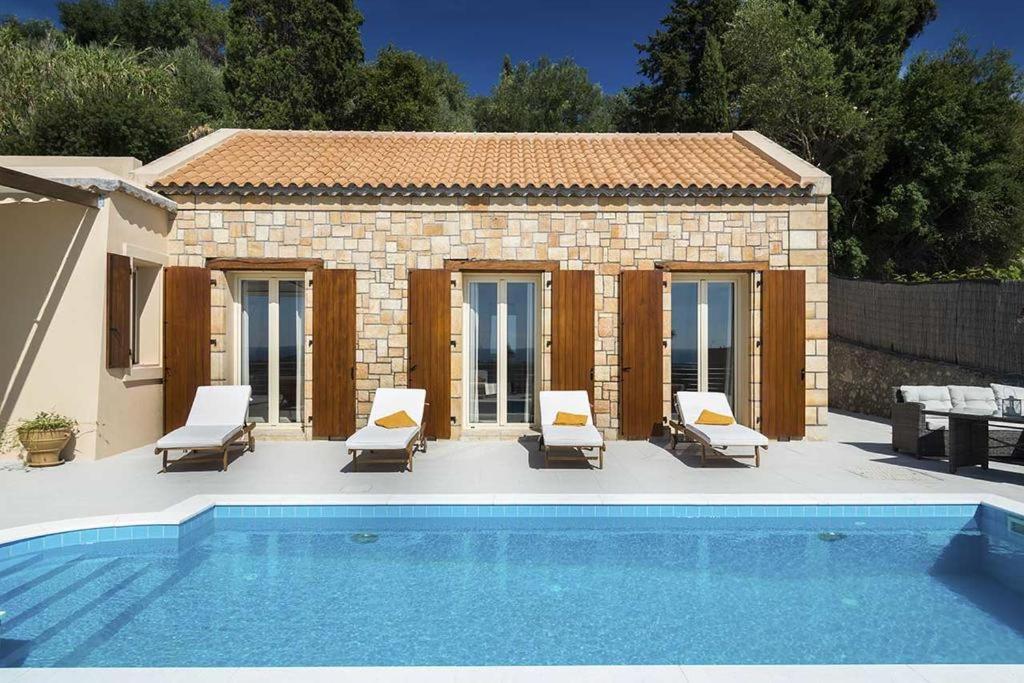 Villa Cleo Свороната Екстериор снимка